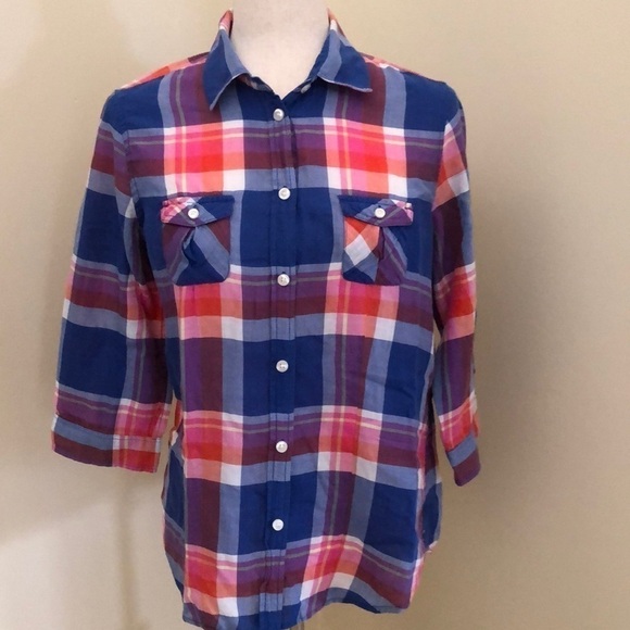 American Eagle. Button down Shirt. Plaid. Medium - Picture 1 of 12